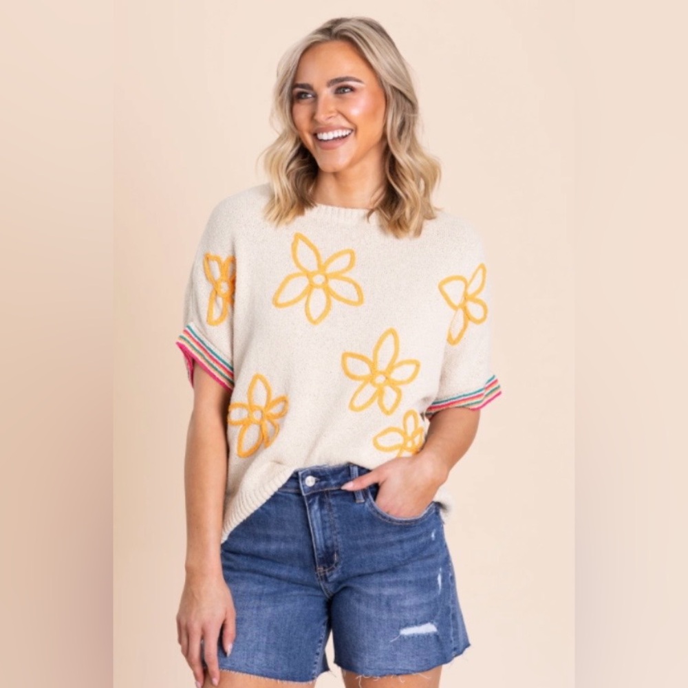 NWT Easel Floral Crochet Sweater Size L